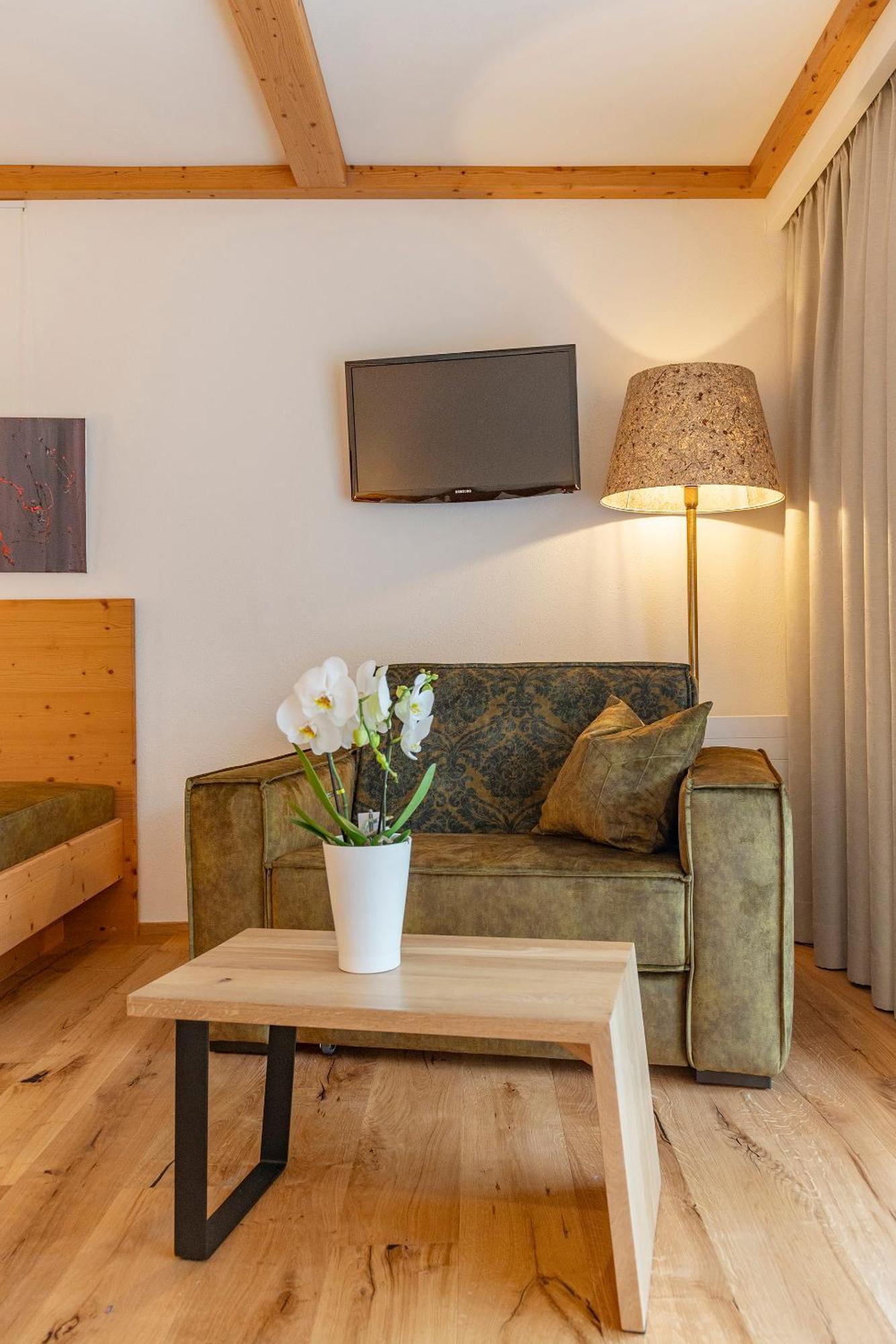 גרגלן Hotel Alpenrose מראה חיצוני תמונה